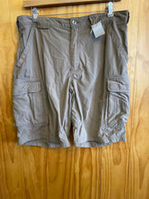 Load image into Gallery viewer, Size XL Duluth Trading Men's Shorts

