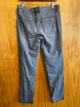 Load image into Gallery viewer, Size 6 Eddie Bauer Blue Women&#39;s Jeans

