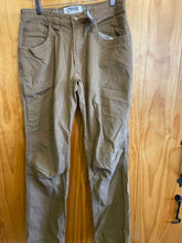 Load image into Gallery viewer, Size 32 Mountain Khakis Men's Pants
