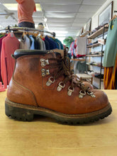 Load image into Gallery viewer, 9 Redwing Men's Boots
