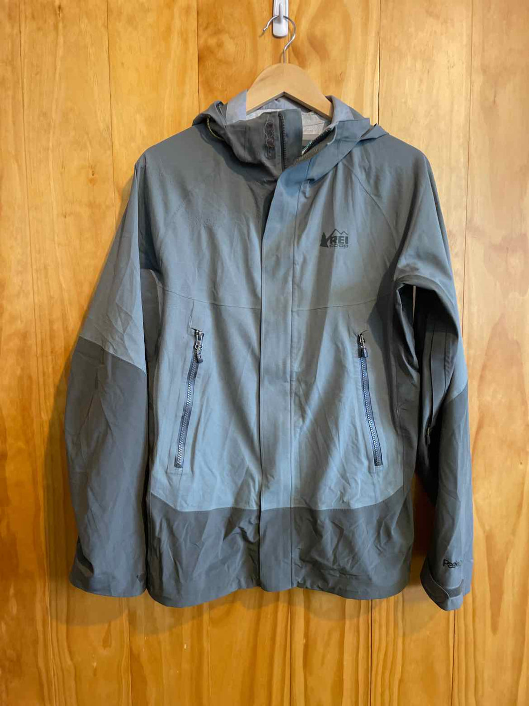 Size S REI Men's Rain Jacket