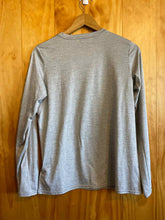 Load image into Gallery viewer, Size Medium Patagonia Grey Women's Long Sleeve Shirt
