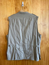 Load image into Gallery viewer, Size Large Banana Republic Men&#39;s Vest
