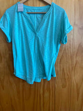 Load image into Gallery viewer, Size Medium LL Bean Teal Women's Short Sleeve Shirt

