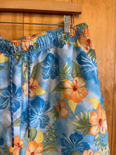 Load image into Gallery viewer, Size L Tommy Bahama Men&#39;s Swim Trunks
