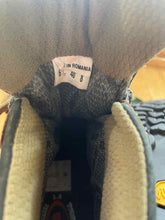 Load image into Gallery viewer, 13 vasque Men's Hiking Boots
