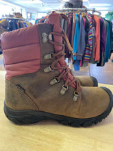 Load image into Gallery viewer, Shoe Size 8 Keen Brown Boots
