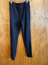 Load image into Gallery viewer, Size Medium Terramar Black Long Underwear
