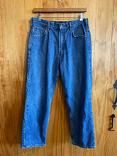 Load image into Gallery viewer, Size 38 Carhartt Men&#39;s Jeans
