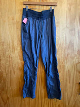 Load image into Gallery viewer, Size M The North Face Navy Women's Sweatpants
