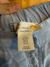Load image into Gallery viewer, Size Medium C&amp;C California Light Blue Skirt
