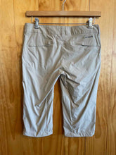 Load image into Gallery viewer, Size 10 Columbia Tan Women's Shorts
