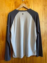 Load image into Gallery viewer, Size Medium Marmot Men's Long Sleeve Shirt
