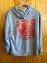 Load image into Gallery viewer, Size M unbranded Men's Sweater &amp; Sweatshirt
