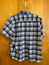 Load image into Gallery viewer, Size XL L.L. Bean Men's Short Sleeve Shirt

