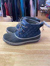 Load image into Gallery viewer, Shoe Size 9 Eddie Bauer Blue Boots
