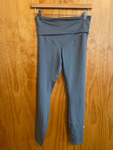 Load image into Gallery viewer, Size Medium Nike Green Women's Leggings
