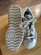 Load image into Gallery viewer, Shoe Size 5 New Balance White Casual Shoes
