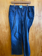 Load image into Gallery viewer, Size 14 Eddie Bauer Denim Women's Pants
