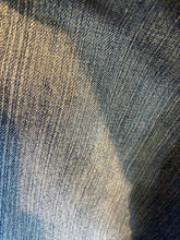 Load image into Gallery viewer, Size 40x32 Wrangler Men's Jeans
