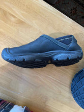 Load image into Gallery viewer, 8 Keen Men&#39;s Sandals
