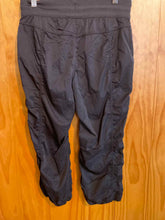 Load image into Gallery viewer, Size Medium North Face Black Women's Hiking Pants
