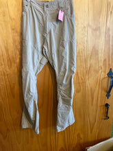 Load image into Gallery viewer, Size 38x30 Kuhl Men's Hiking Pants
