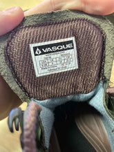 Load image into Gallery viewer, Shoe Size 8.5 vasque Brown Boots
