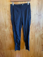 Load image into Gallery viewer, Size 4 Athleta Black Women's Leggings

