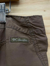 Load image into Gallery viewer, Size X-Large Columbia Brown Women&#39;s Capris
