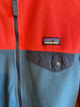 Load image into Gallery viewer, Patagonia Kid's Sweatshirt/sweater
