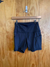 Load image into Gallery viewer, Size XS Oalka Black Women's Shorts
