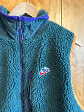 Load image into Gallery viewer, Size Small Nike Men&#39;s Vest

