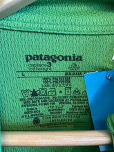 Load image into Gallery viewer, Size L Patagonia Green Women's Fleece Sweatshirt
