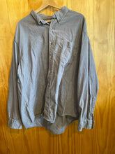 Load image into Gallery viewer, Size XXL St John's Bay Men's Long Sleeve Shirt
