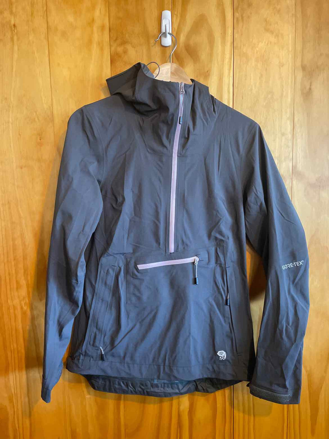 Women Size XS Mountain Hardwear Grey Women's Rain Jacket