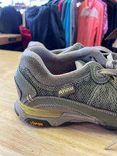Load image into Gallery viewer, Women's Shoe Size 9 Ahnu Green Women's  Casual Shoes
