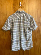 Load image into Gallery viewer, Size Medium Gramicci Men&#39;s Short Sleeve Shirt
