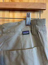Load image into Gallery viewer, Size 28 Patagonia Men&#39;s Hiking Pants
