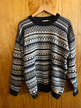 Load image into Gallery viewer, Size L Dale of Norway Men's Sweater &amp; Sweatshirt
