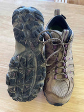 Load image into Gallery viewer, Women&#39;s Shoe Size 11 Oboz Brown Hiking Shoes
