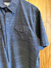 Load image into Gallery viewer, Size L pd &amp; c Men&#39;s Short Sleeve Shirt
