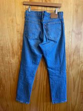 Load image into Gallery viewer, Size 27 Levi Blue Women's Jeans
