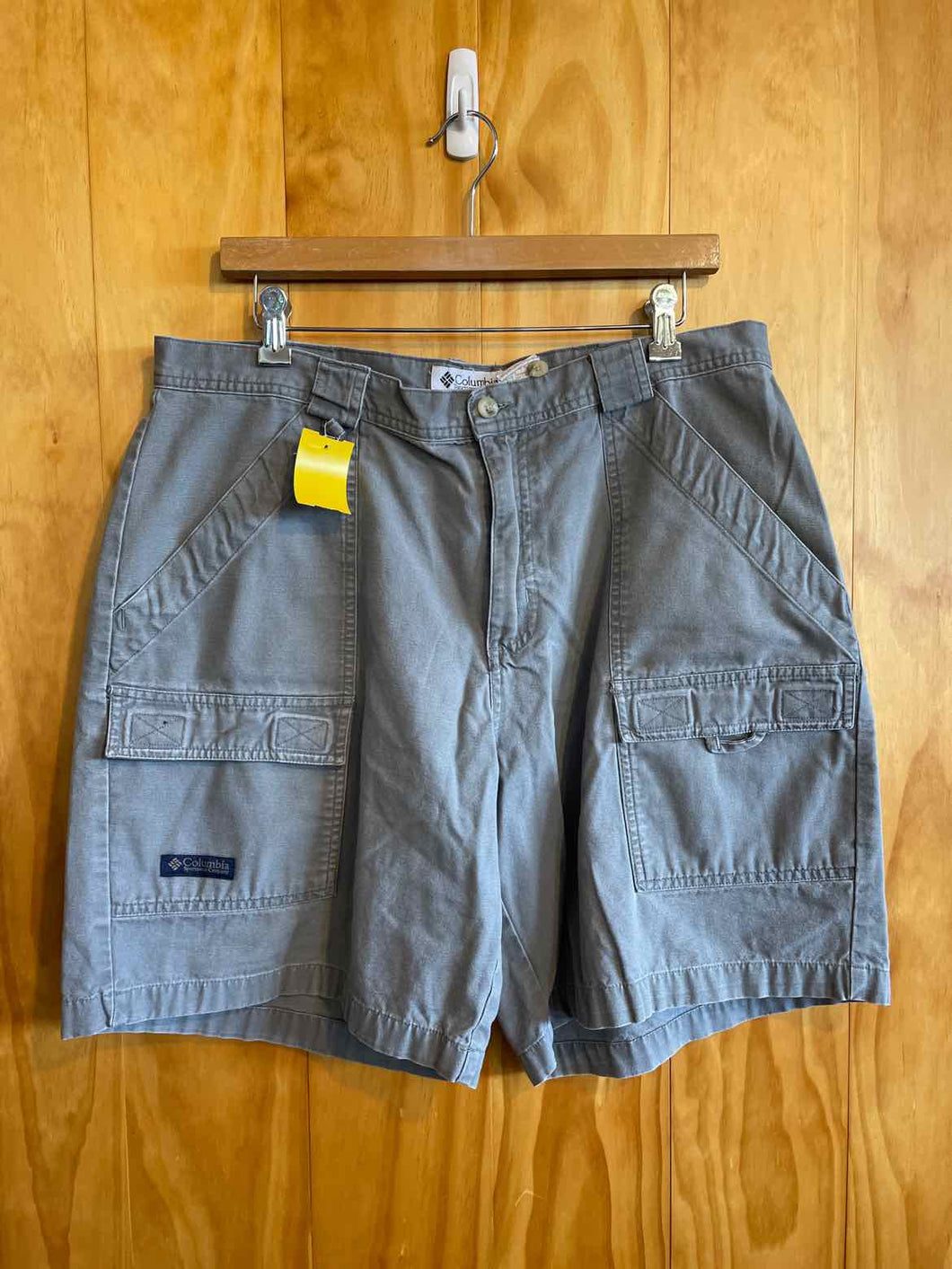 Size 36 Columbia Men's Shorts
