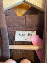 Load image into Gallery viewer, Size M Comfrt Men's Sweater &amp; Sweatshirt
