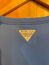 Load image into Gallery viewer, Size L Columbia Men&#39;s Long Sleeve Shirt
