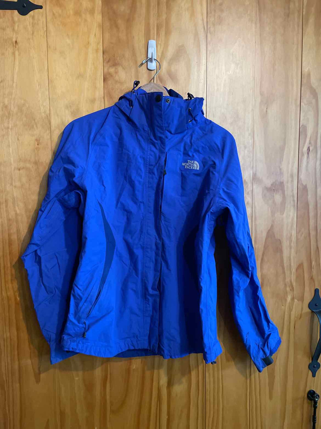 Women Size Medium The North Face Blue Women's Rain Jacket