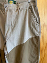 Load image into Gallery viewer, Size 38 Cabelas Men's Pants
