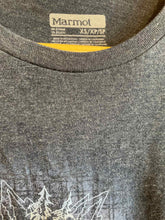 Load image into Gallery viewer, Size XS Marmot Navy Women's Short Sleeve Shirt
