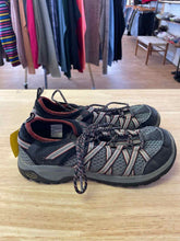 Load image into Gallery viewer, Women's Shoe Size 8 Chaco Grey Shoes
